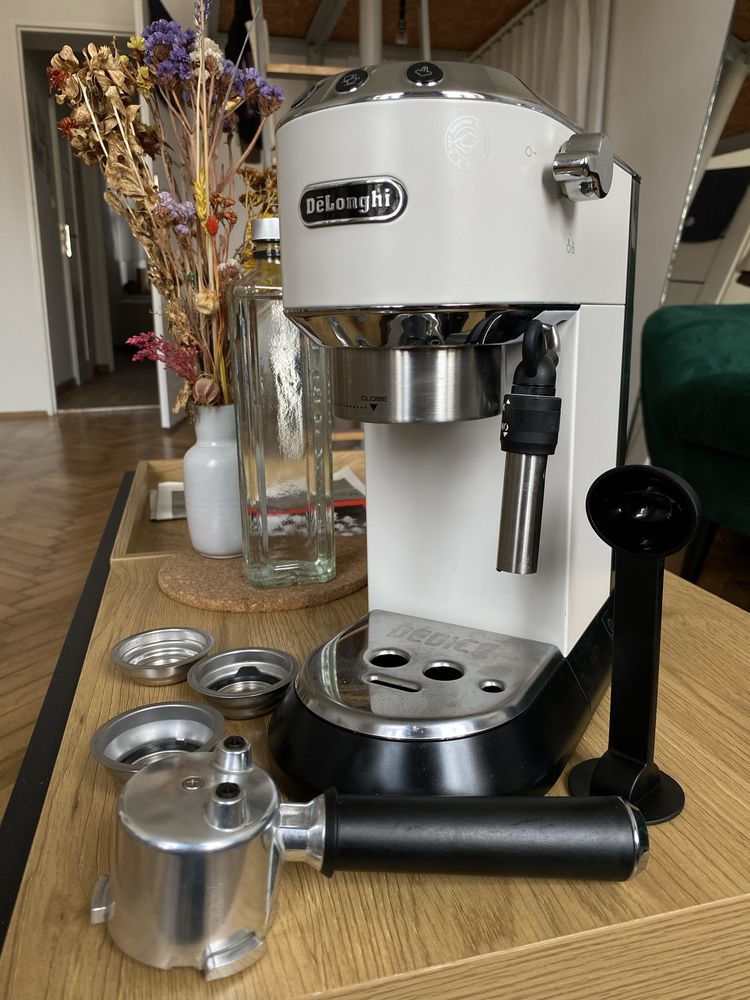 Delonghi ekspres do kawy EC685