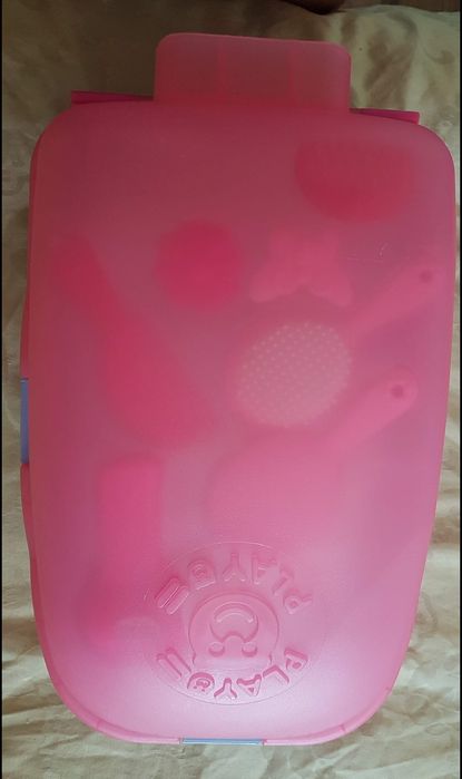 Mala/trolley infantil em plastico rígido  com rodas e pega telescópica