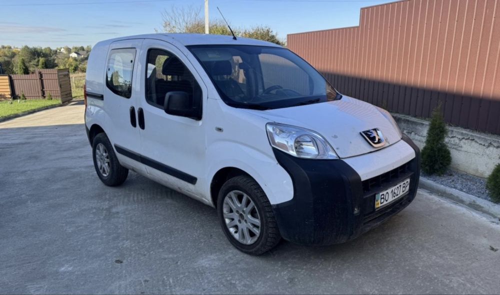 Продам пежо пасажир