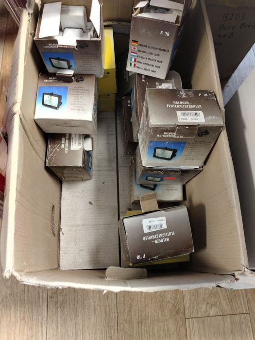 4x w kolorze białym