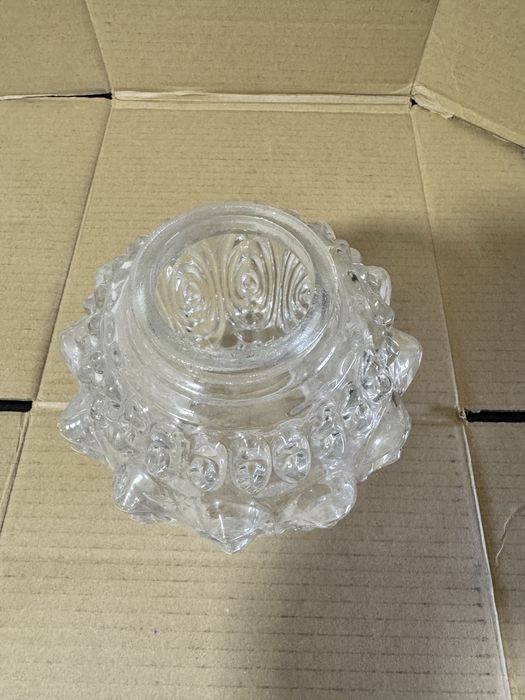 Abajur campânulas antigas em vidro trabalhado 2 formatos diferentes