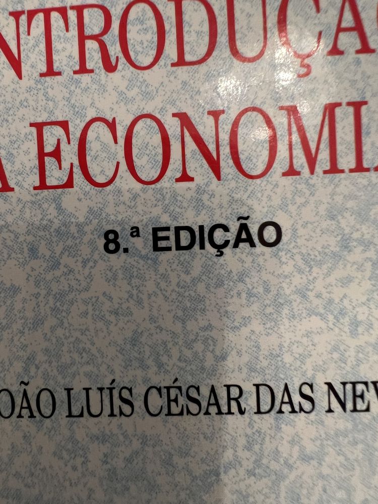 Livro de economia de João César das Neves. 8. Edição  das