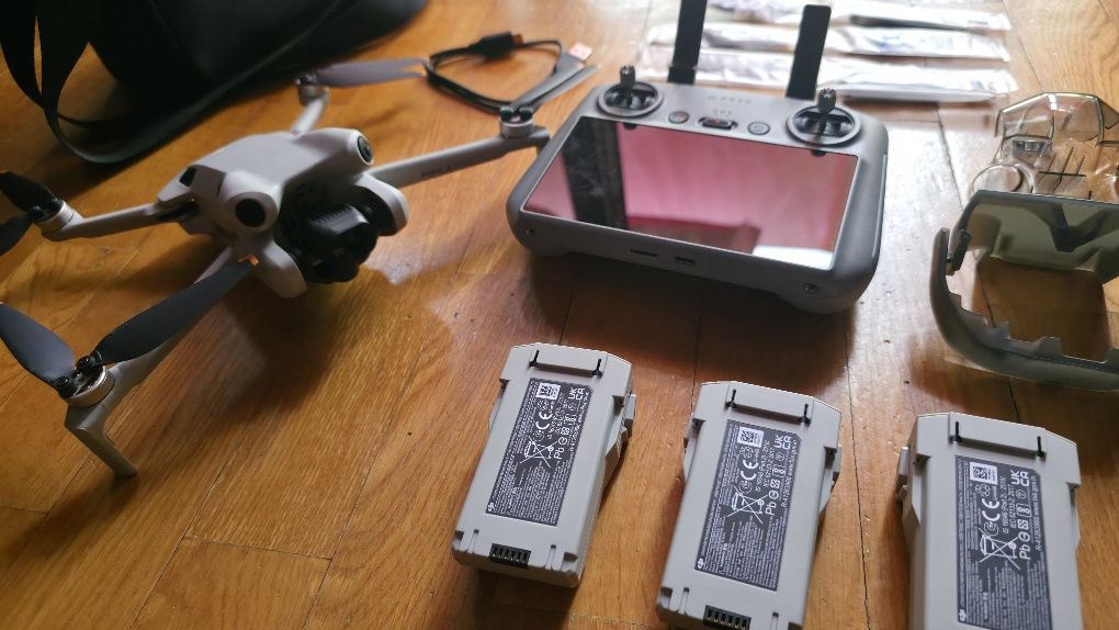 Drone DJI mini 4 Pro combo