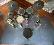 Vende se bateria Roland