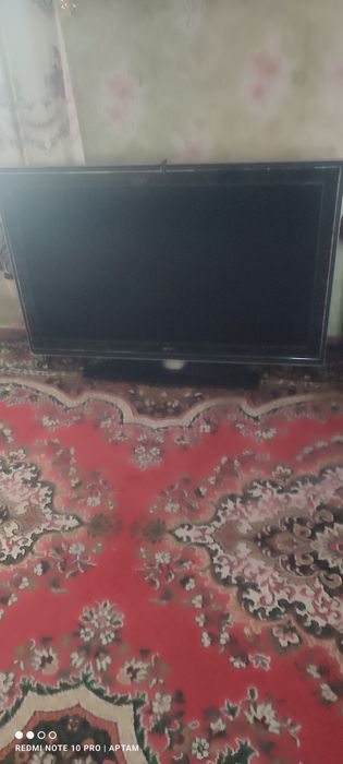 Продам телевизор, рабочий по цене запчастей.