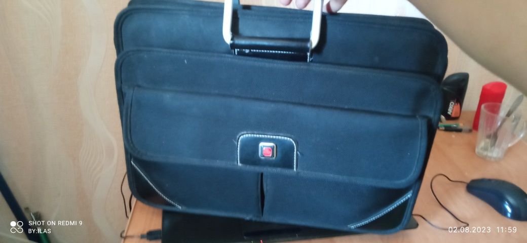 Asus   K52DR  (+ сумка и жёсткий диск)