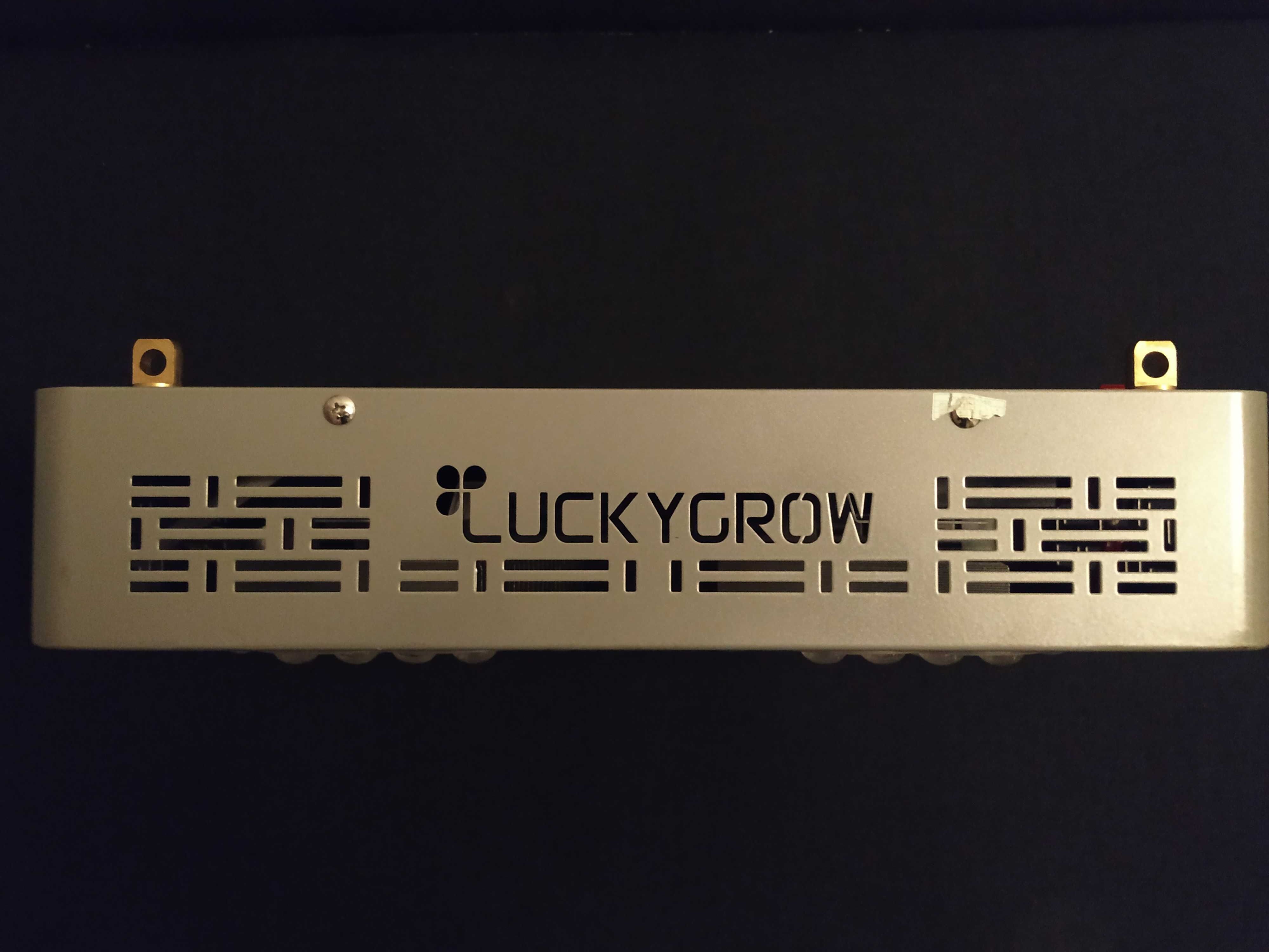 Lampa LuckyGrow modular 220, growbox