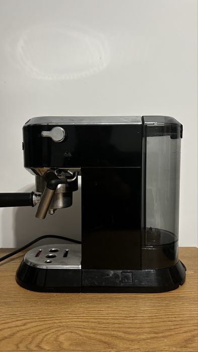 Ekspres do kawy deLonghi Dedica