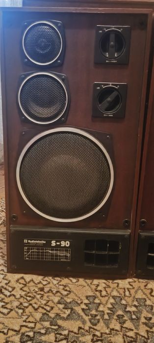Продам колонки S 90.