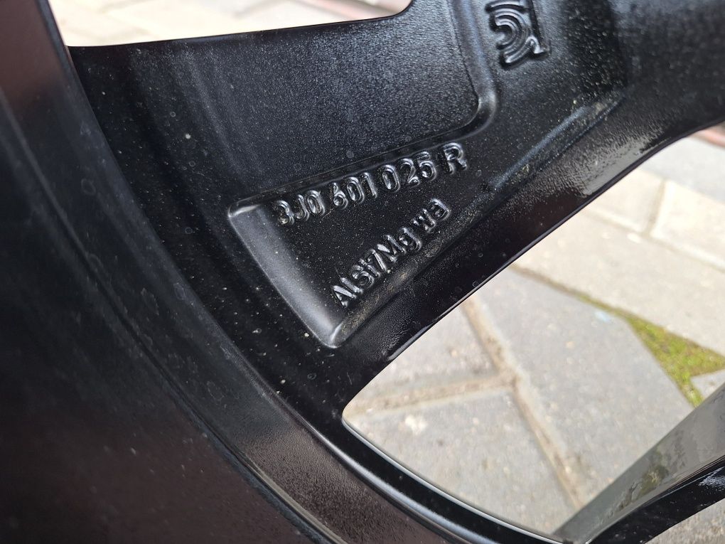 Felga aluminiowa vw Passat b9 8jNx19