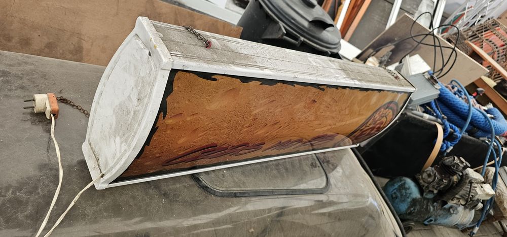 Neon reklama piwa EB