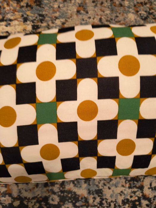 Poduszka dekoracyjna czarnożòlta Ikea unikatowa retro