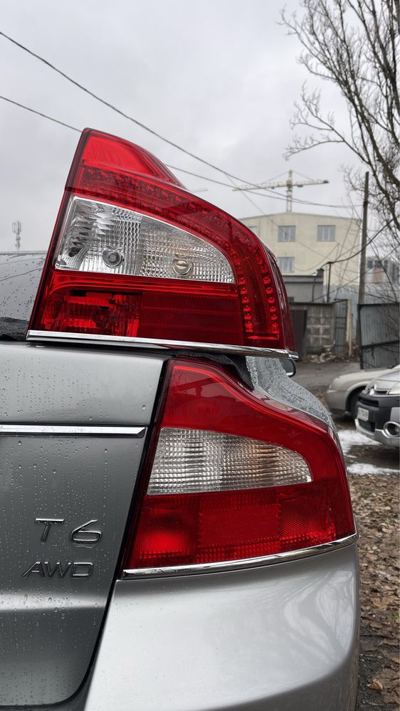 Фонарі Volvo S80