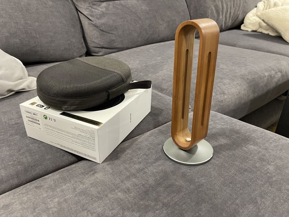 Підставка для навушників