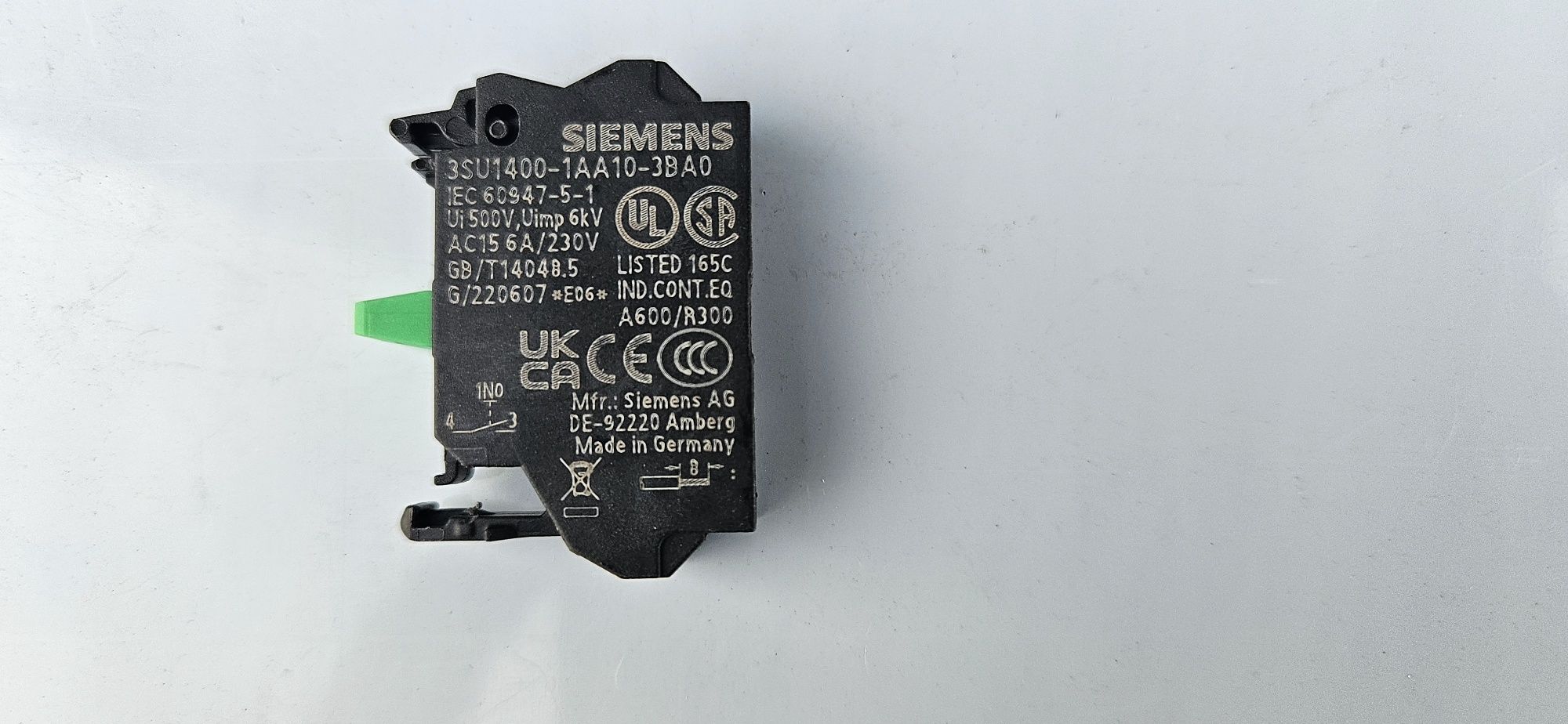 Siemens 
Нормально закритий контакт3SU1400-2AA10-1CA0
SIRIUS ACT.
1NC
