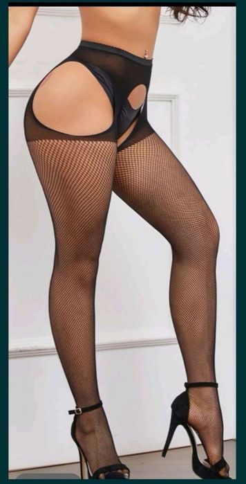 Rajstopy Kabaretki Strip Panty.  no9
Czarne, małe oczka. Rozmiar 3 - 4