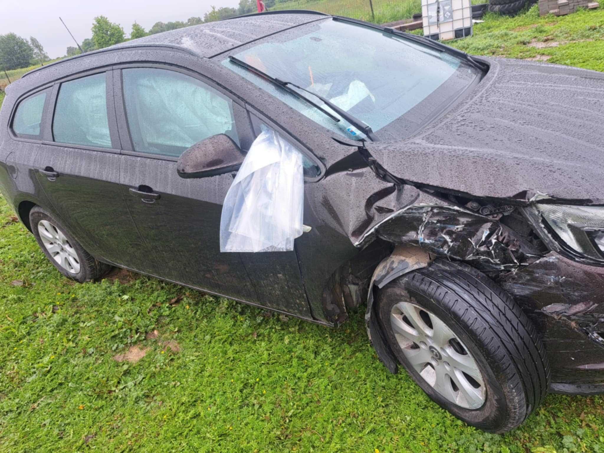 opel astra j 2015 uszkodzony