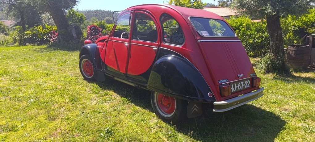Citroen 2CV  todo restaurado.
