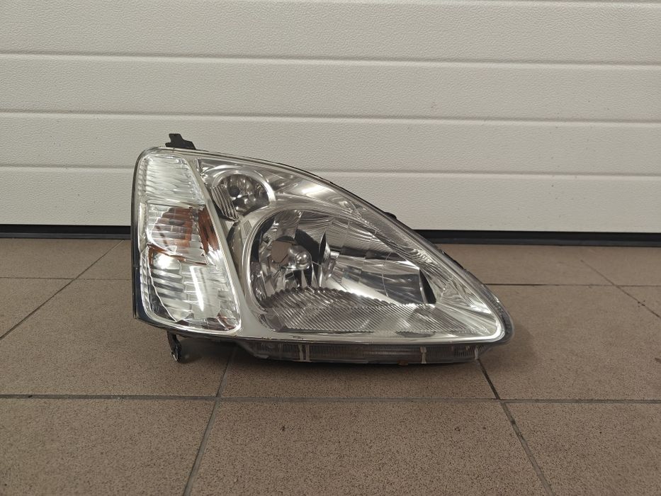 Lampa Honda Civic VII 3d przednia prawa