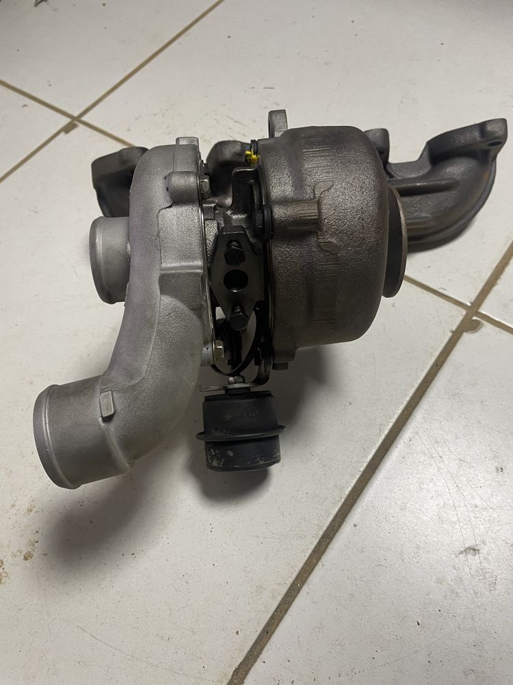Turbo BMW com coletor semi novo