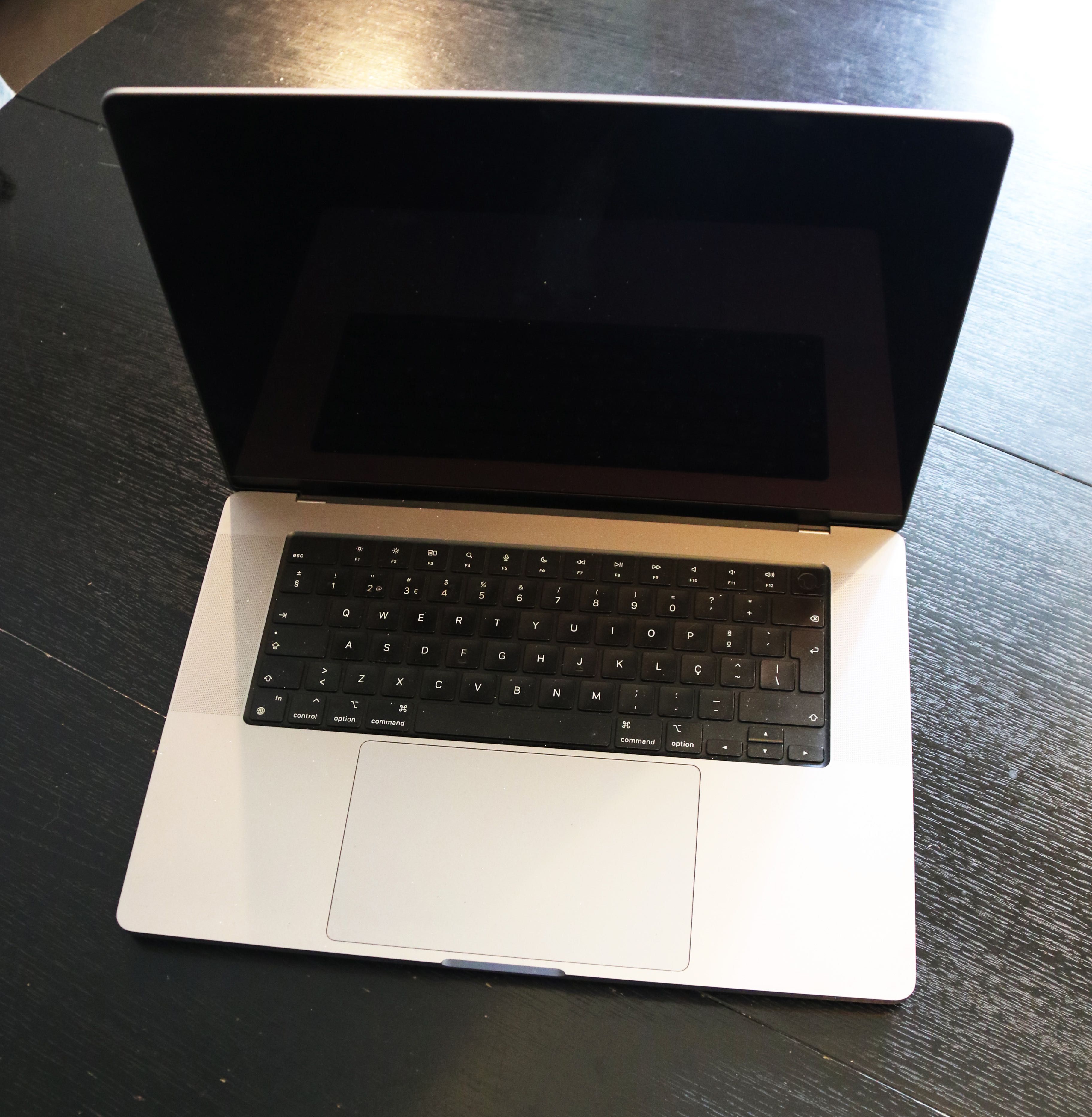 Oportunidade! MacBook Pro 16” M1 – 32GB PT | Impecável