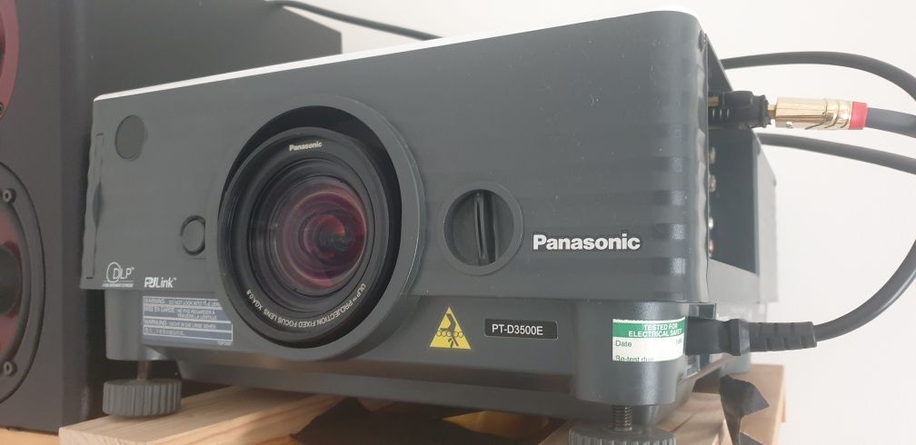 Projetor Vídeo Panasonic PT-D3500