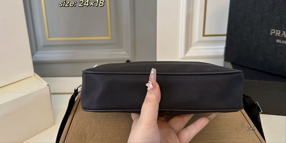 PRADA сумка мужская унисекс черная через плечо