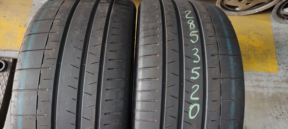Pneus 285/35/20  semi novos