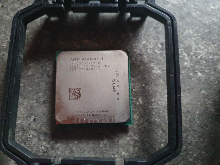 AMD athlon ii x2 250 adx250ock23gq 3.0 ghz socket am2+ am3