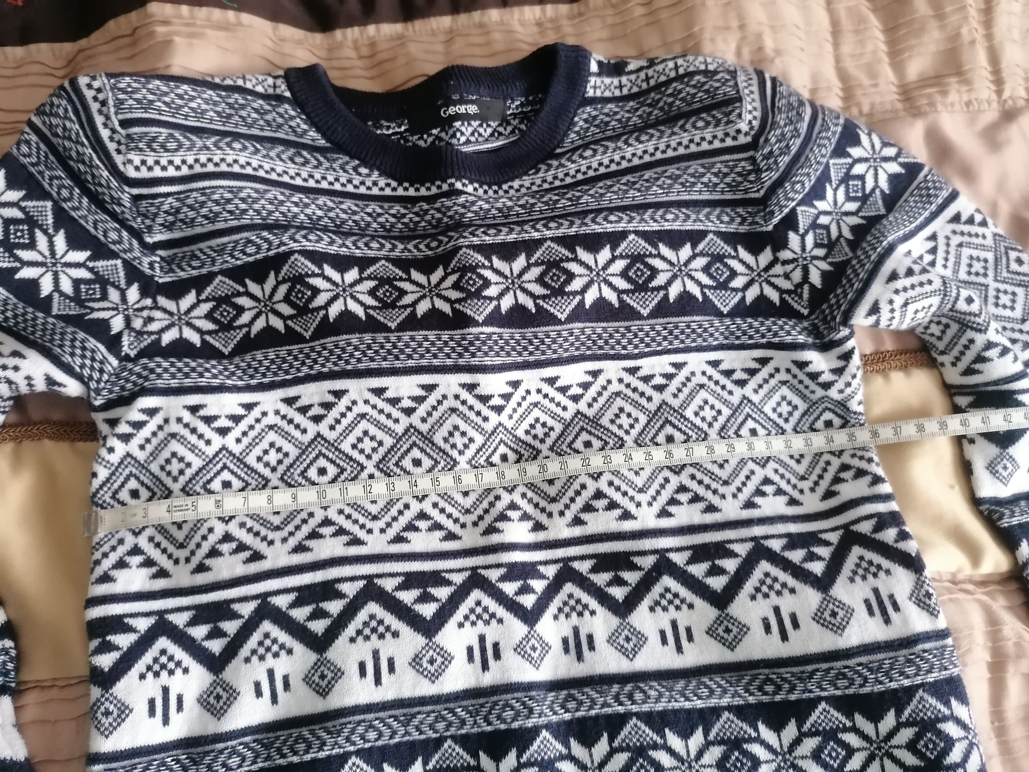 Sweterek 128 wzór skandynawski