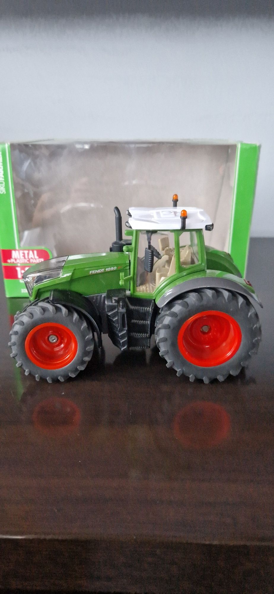 Siku 3287 Fendt 1050 Vario