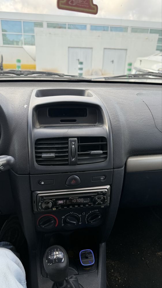 Renault Clio 2004 1.2