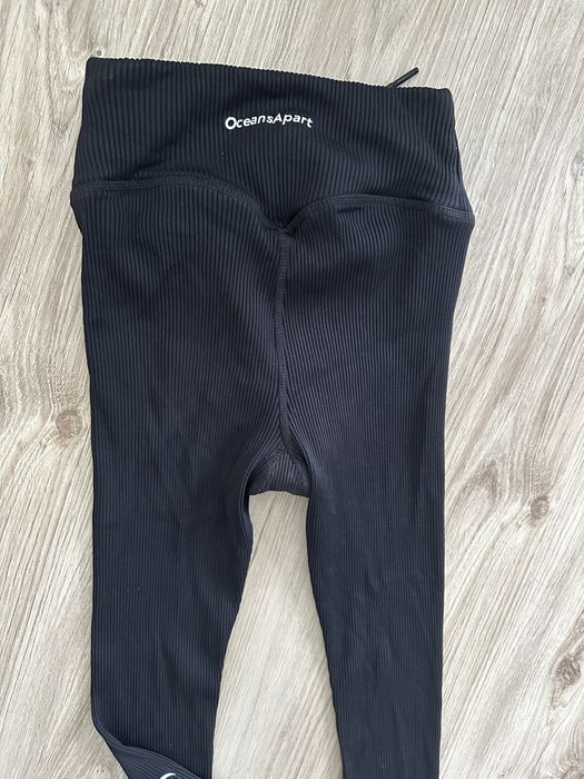 Спортивные крутые леггинсы в рубчик на шнуровке лосины ocean apart р.s