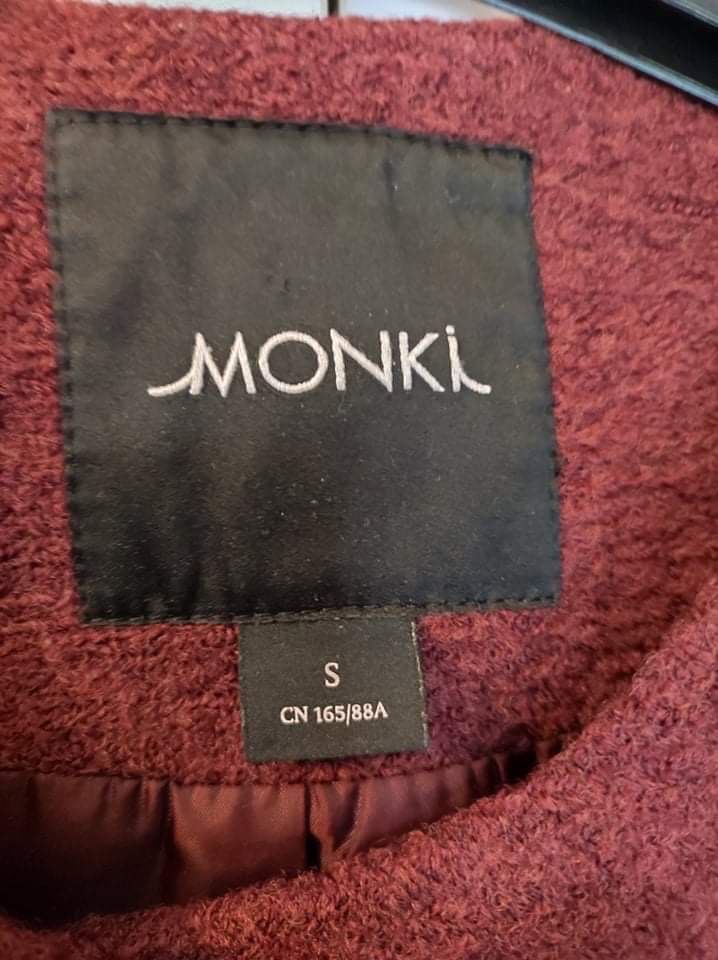 Plaszcz damski MONKI S