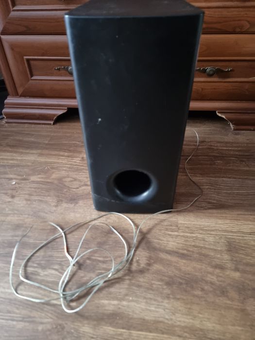 Subwoofer LG czarny 4 Ohm 210 w