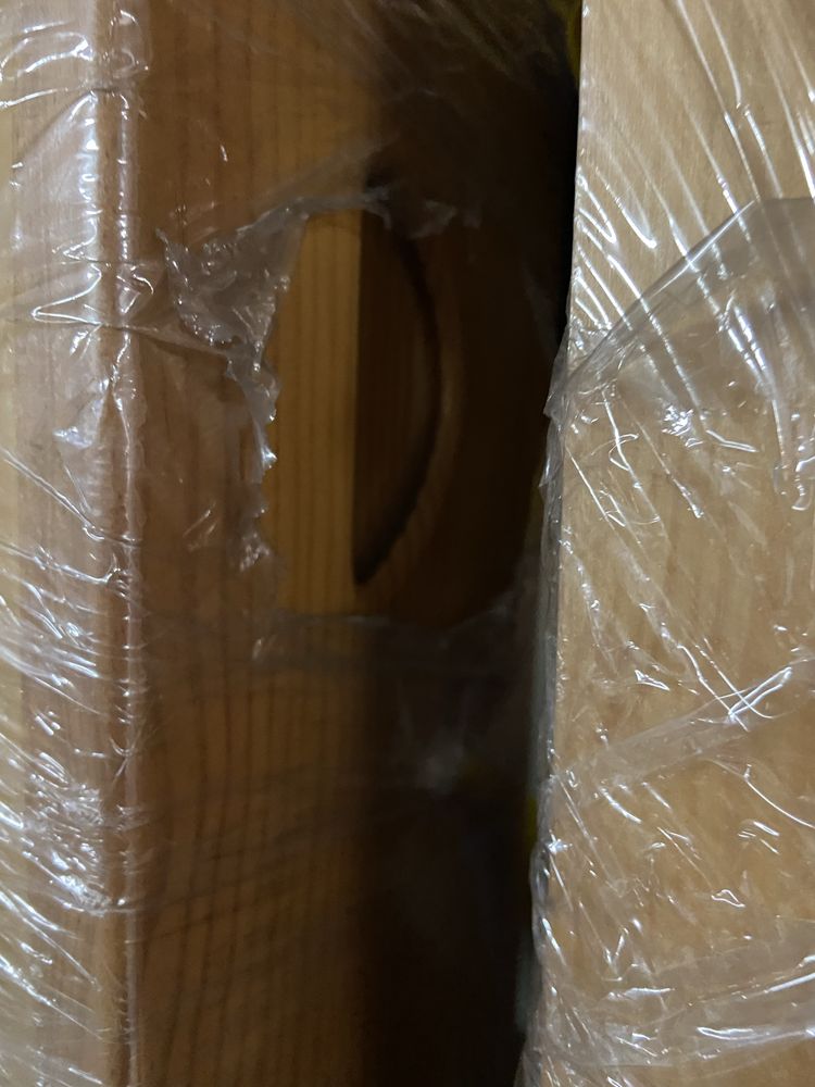 lCama de madeira para adolescente  tipo “ cerne” com colchão