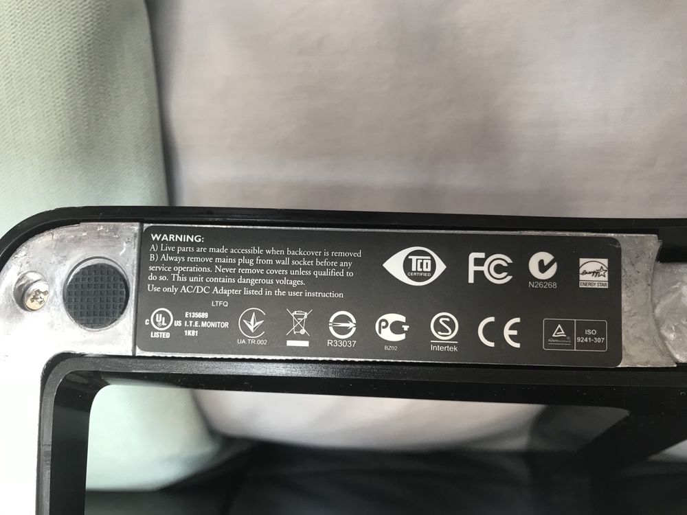 Monitor LCD Philips 27”com Ambiglow