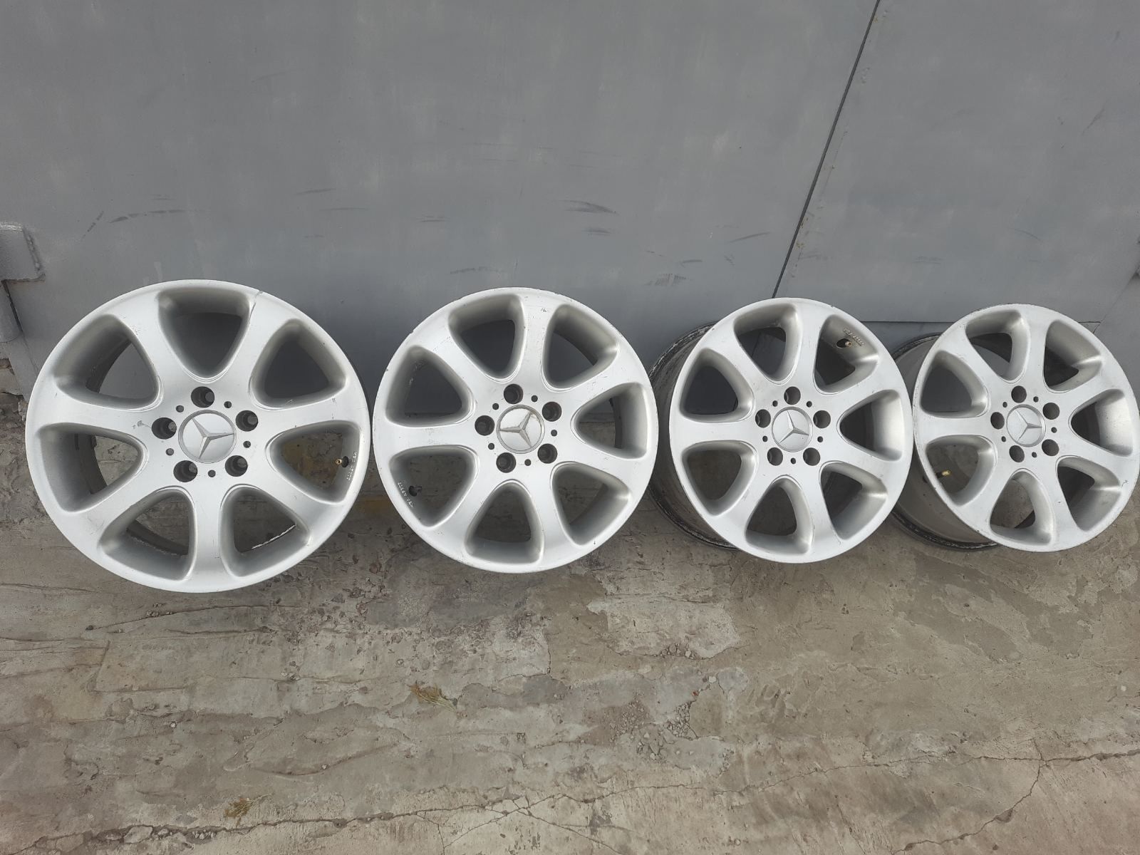 Продам диски 5×112 R-16