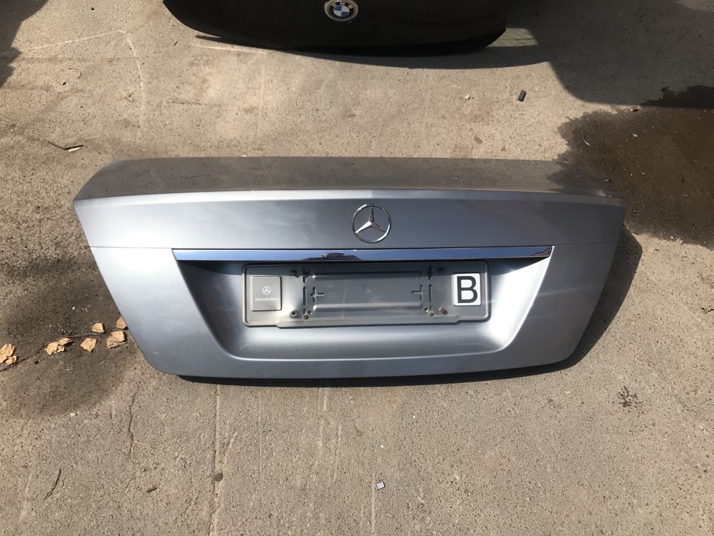 Кришка багажника Mercedes w204 седан
