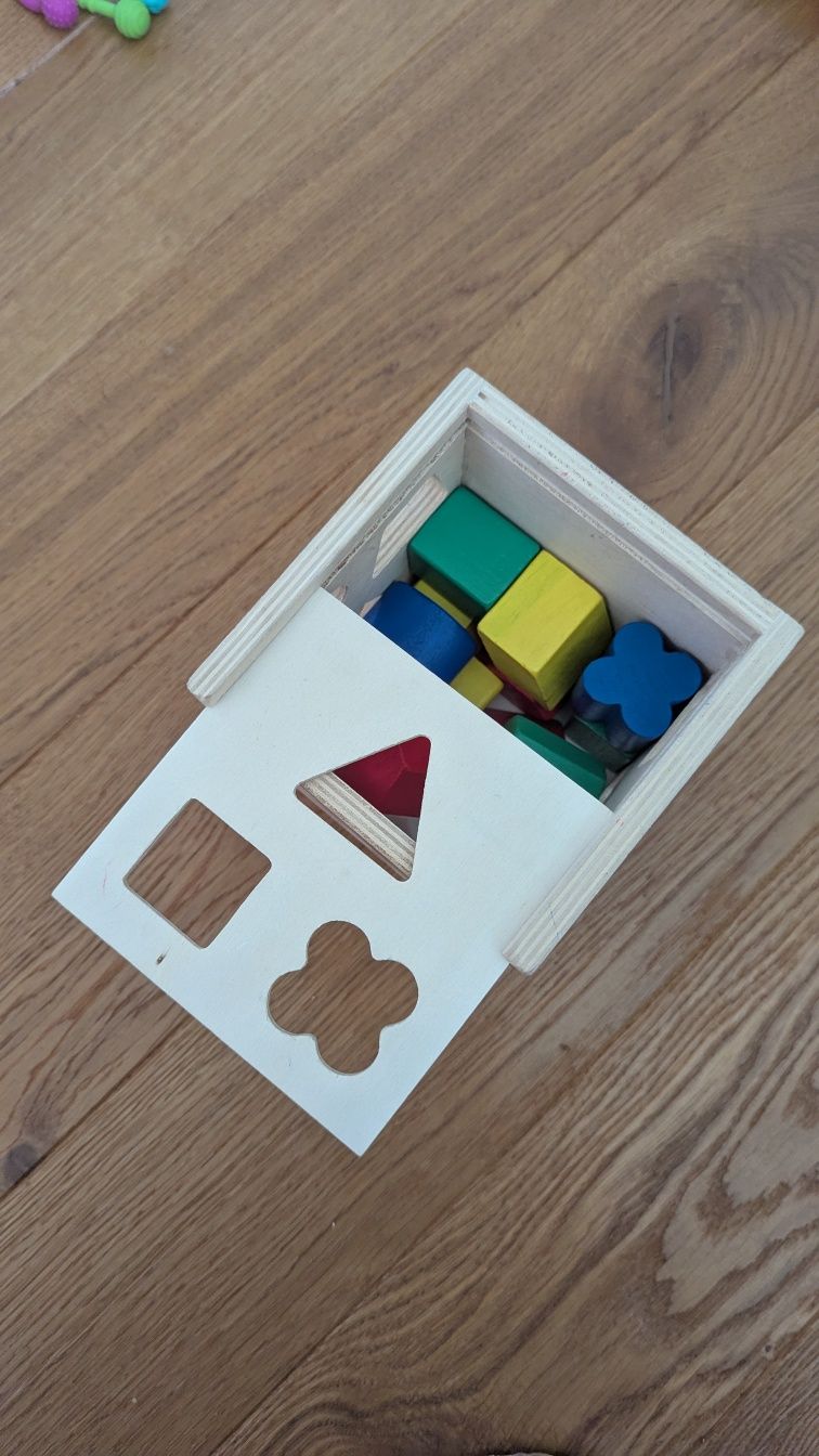 Drewniane sortery Goki i Melissa and Doug