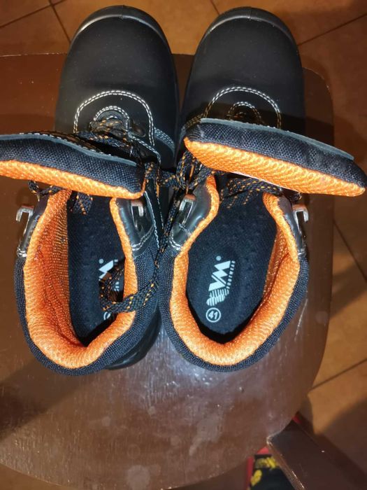 Buty robocze ze wzmocnionymi noskami rozmiar 41