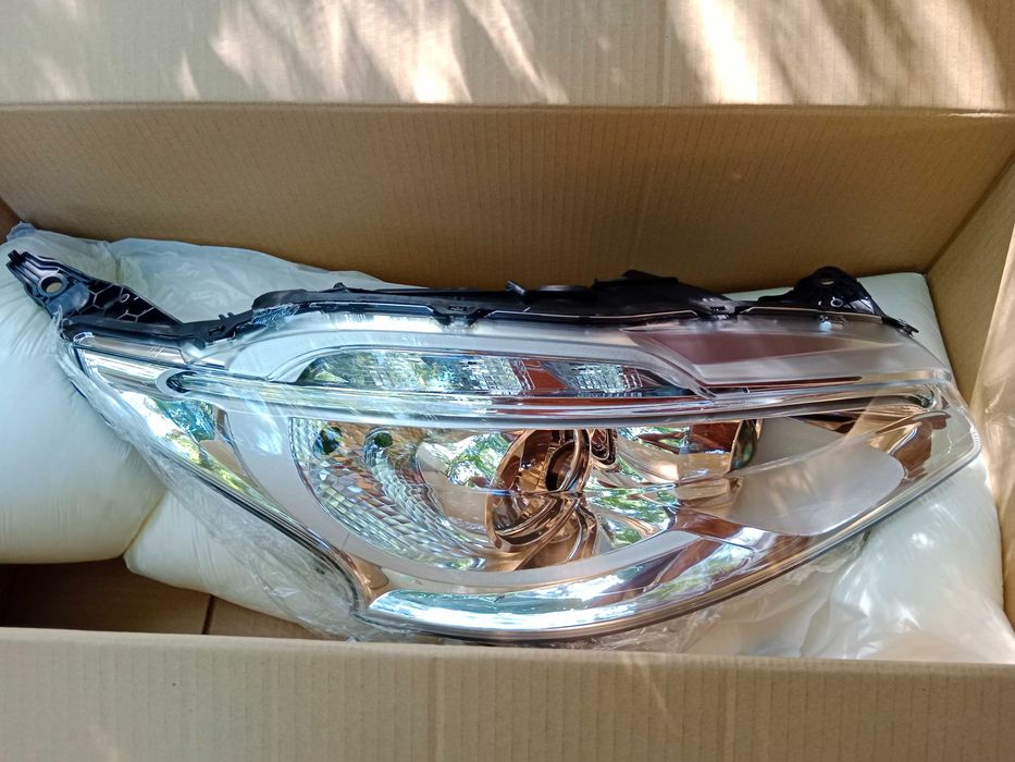 PEUGEOT 208  reflektor lampa przód LED nowa lewa prawa