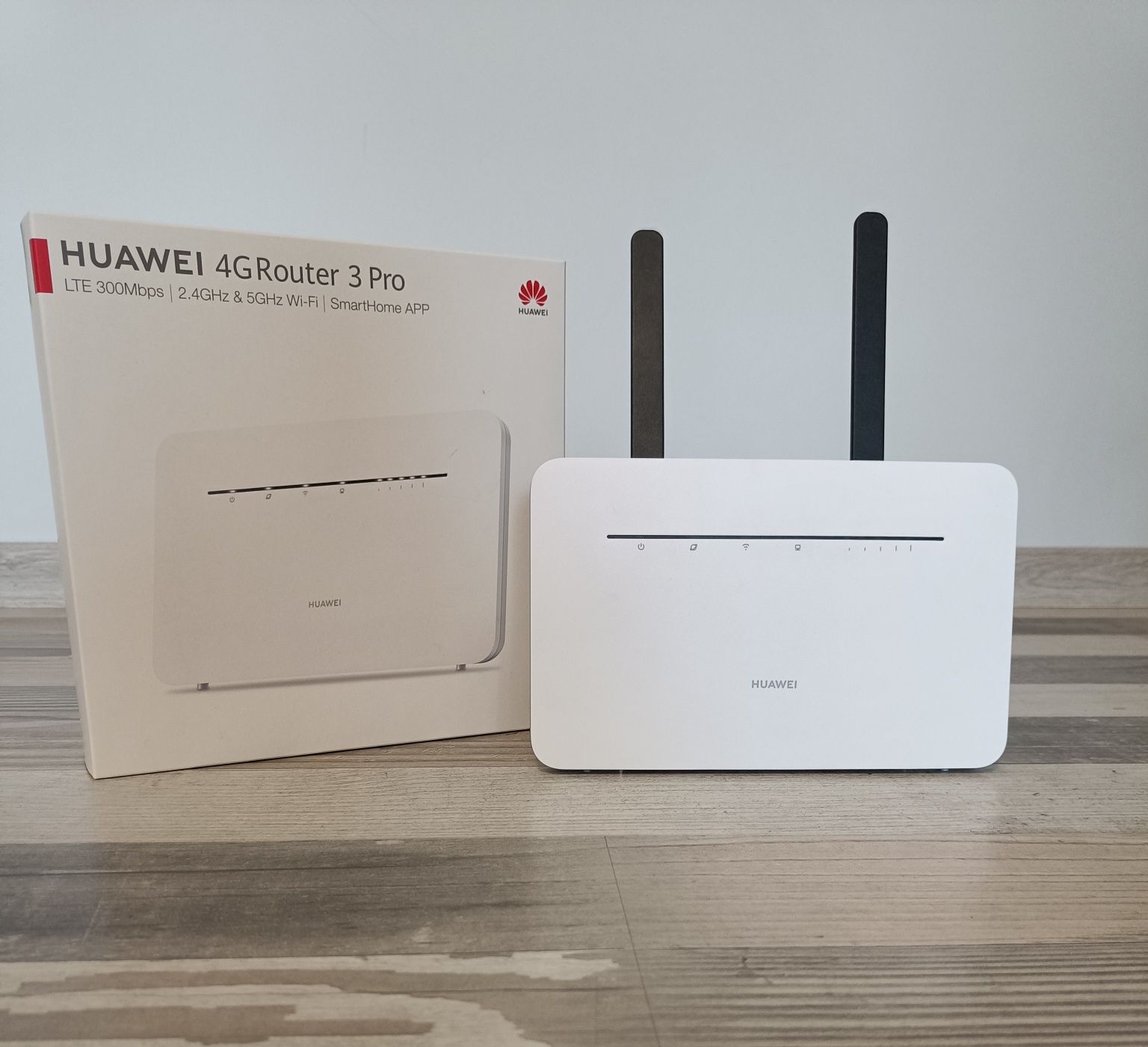 HUAWEI 4G Router 3 Pro z antenkami