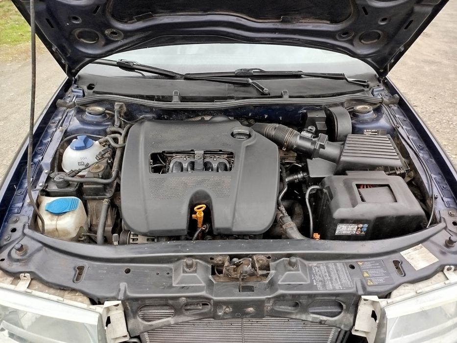 Продам октавію 1.6 мпі