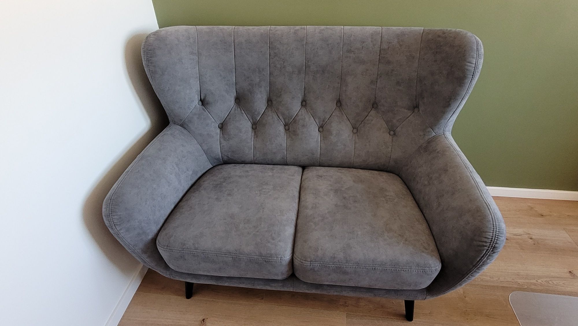 Sofa Kelso Uszak 2-osobowa– Praktycznie Nowa!