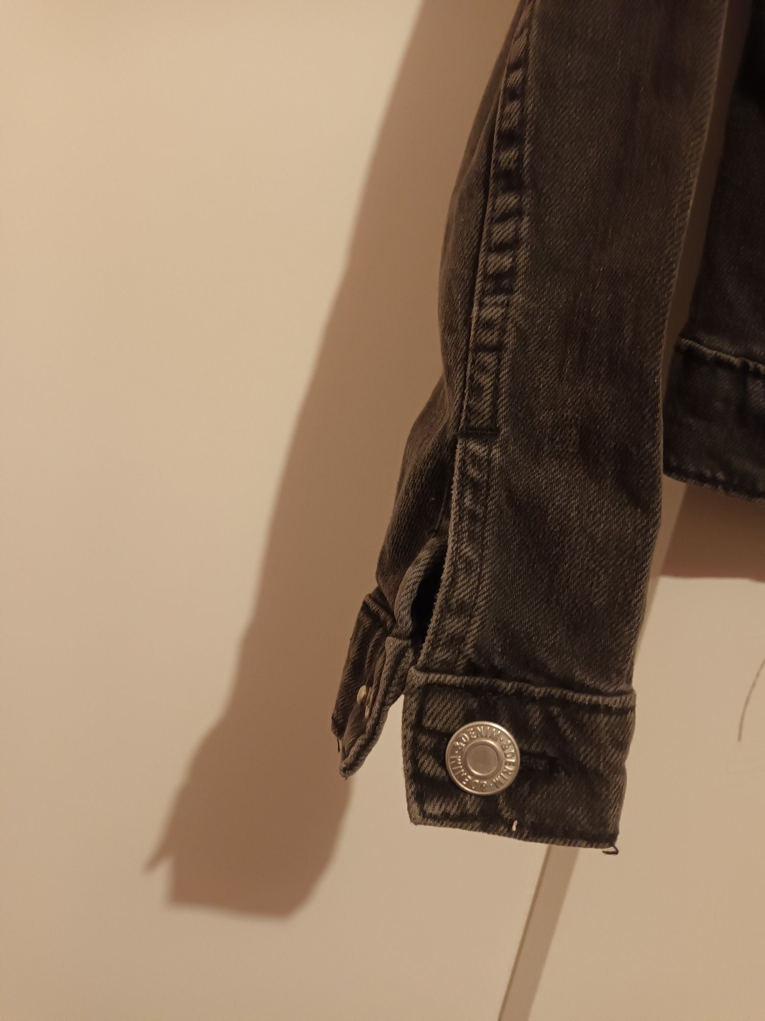 Czarna kurtka jeansowa falbanka h&m  rozm. 134