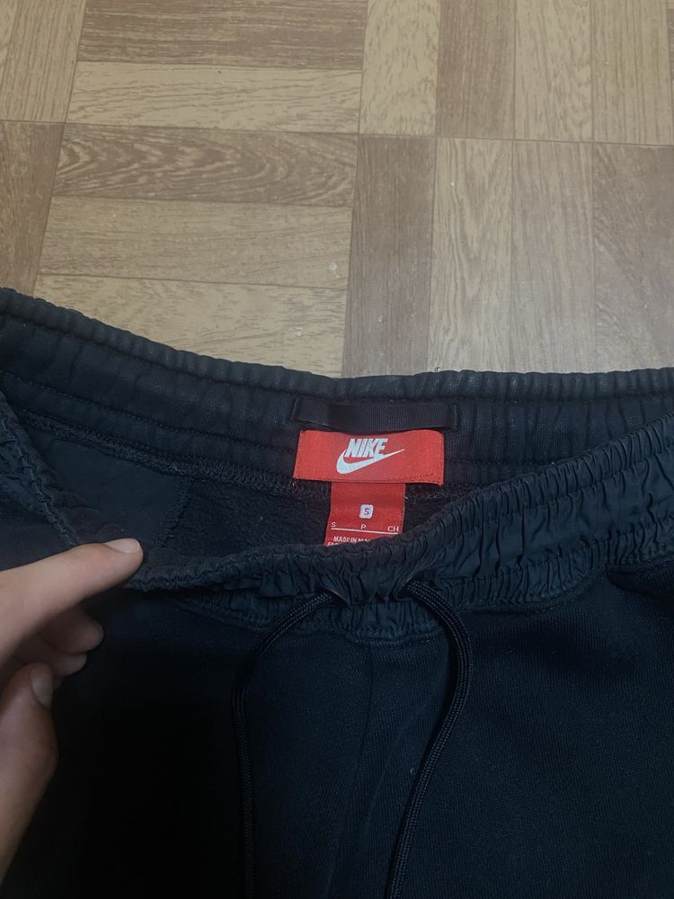 Спортивні штани nike modern