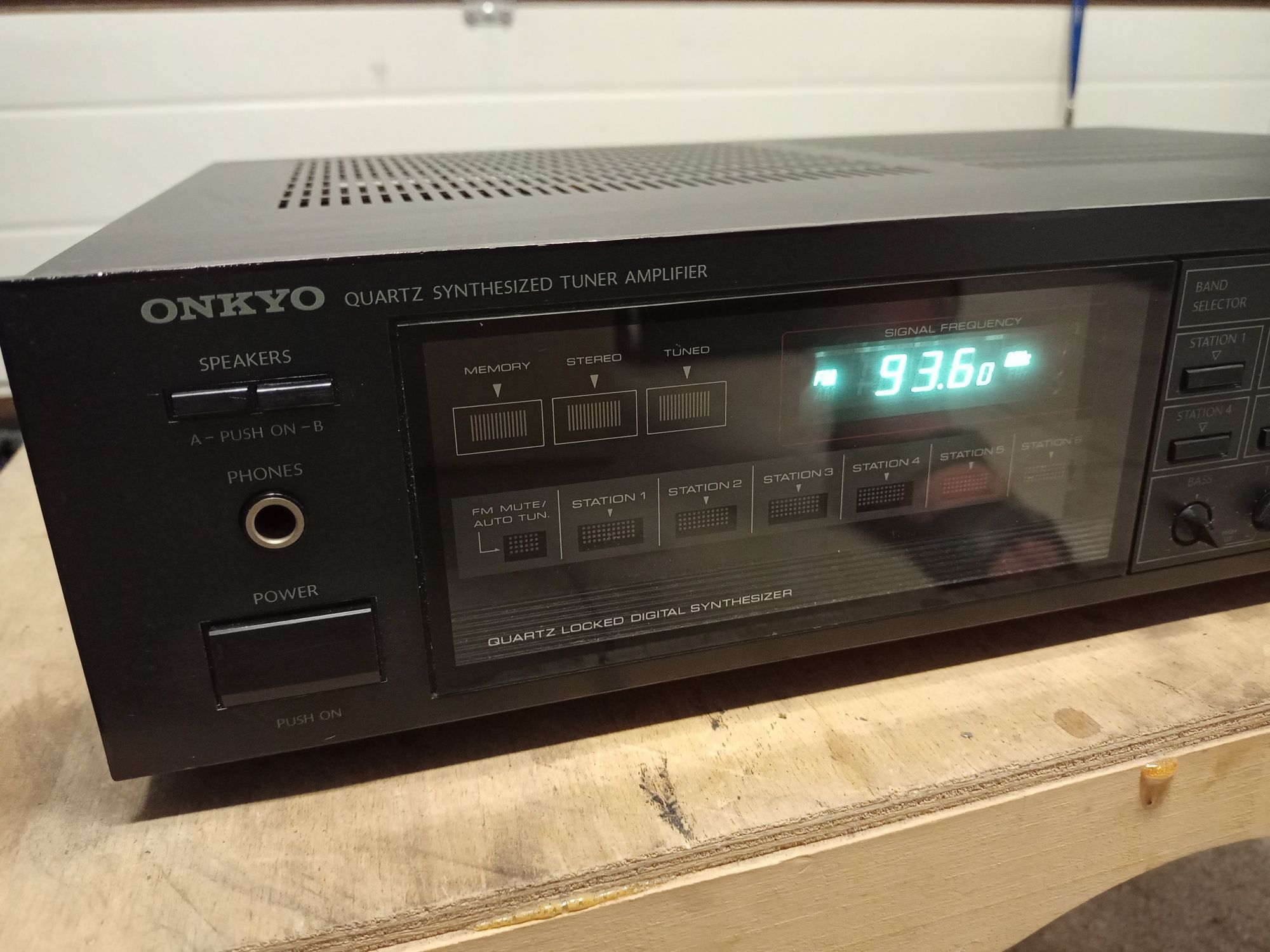 Amplituner vintage ONKYO