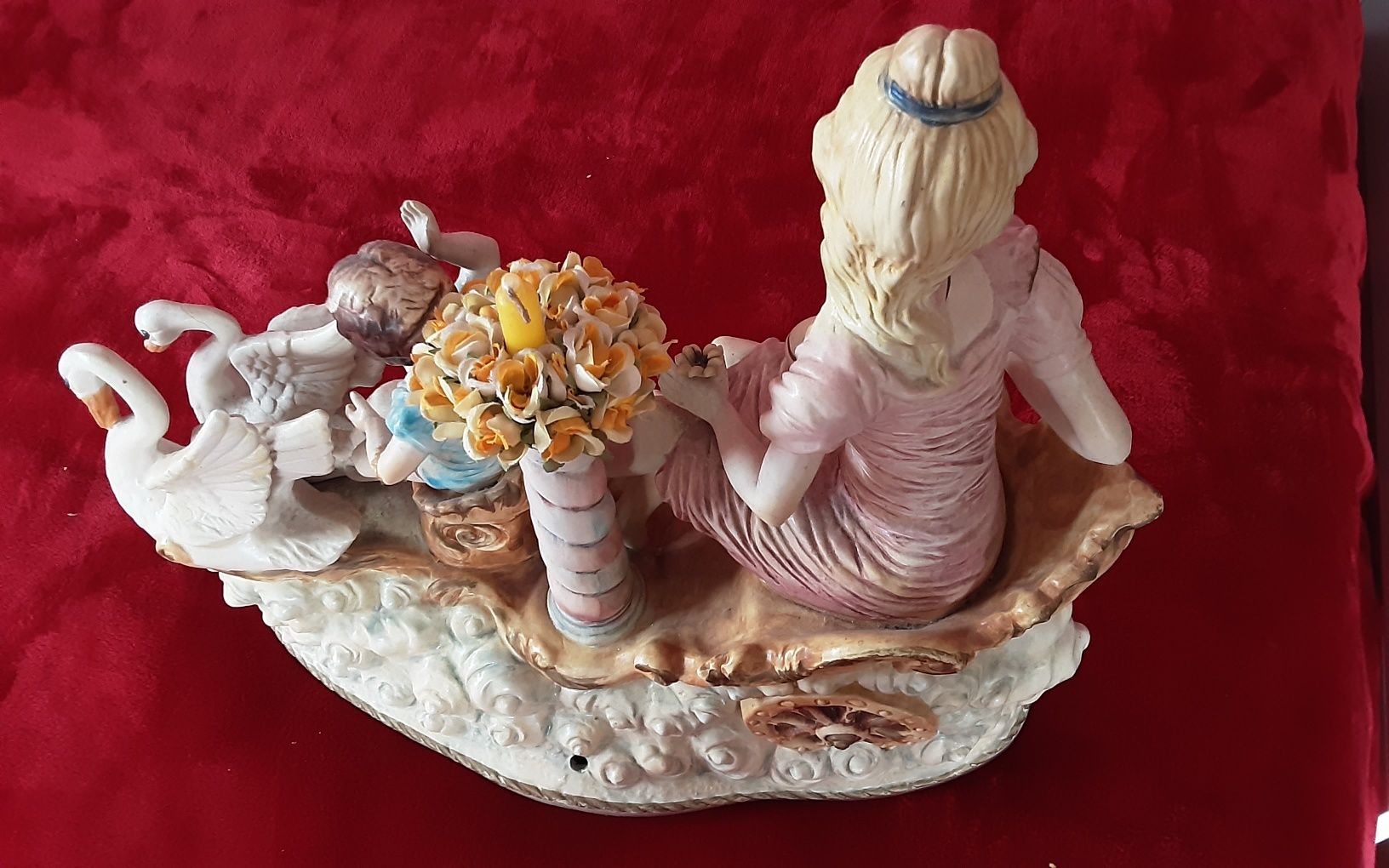 Estatueta antiga bonita