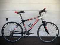 Rower Trek 4700 Alpha Shimano Deore Bontrager Super Stan